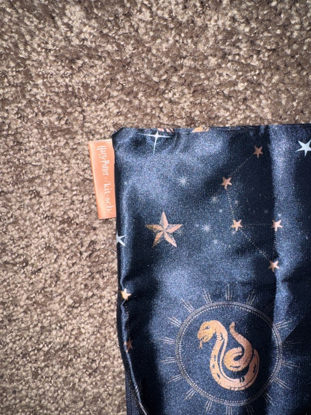 Kitsch Harry Potter Satin Pillowcase Midnight At Hogwarts - Picture 3 of 3